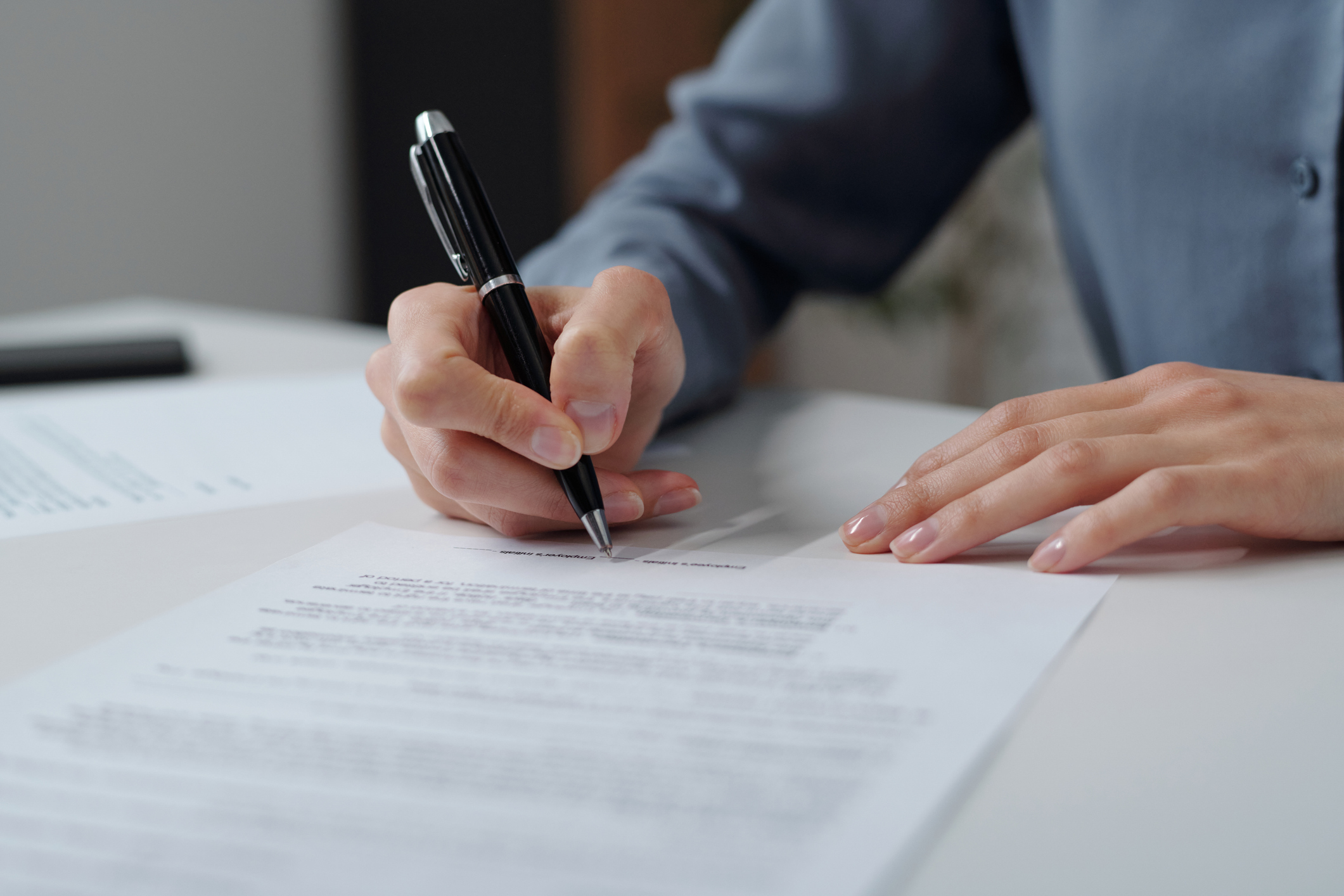 When Can Public Institutions Use Direct Contracts for Innovative Products?